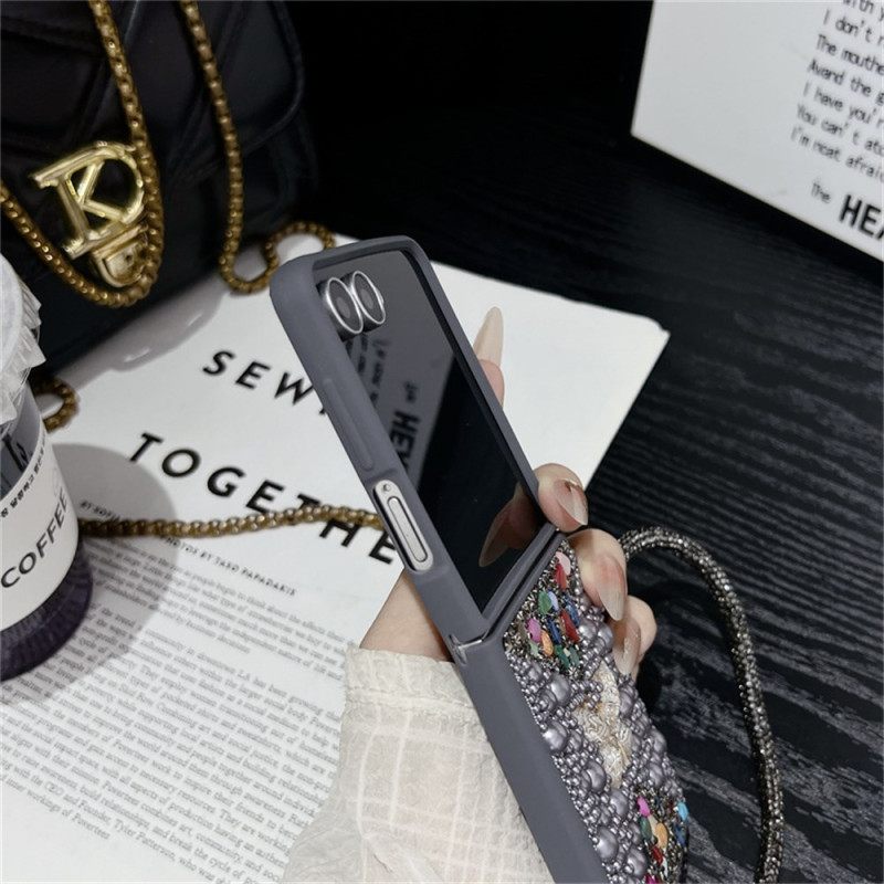 Kuori Samsung Galaxy Z Flip 7 Kimaltava Kuviointi Ja Rannehihna Suojakuori